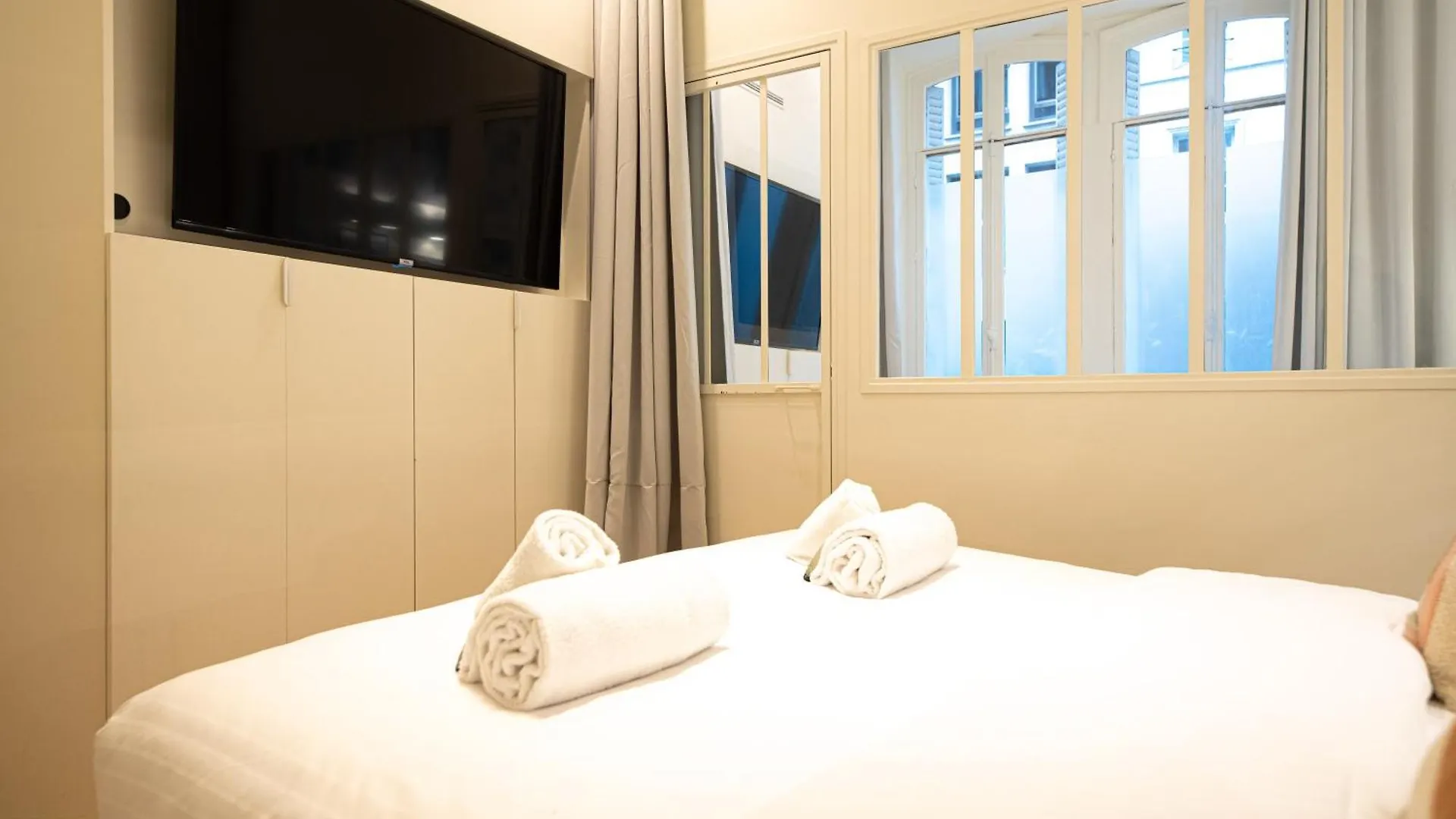 Apartment Amazing Flat In Champs Elysees. Paris France