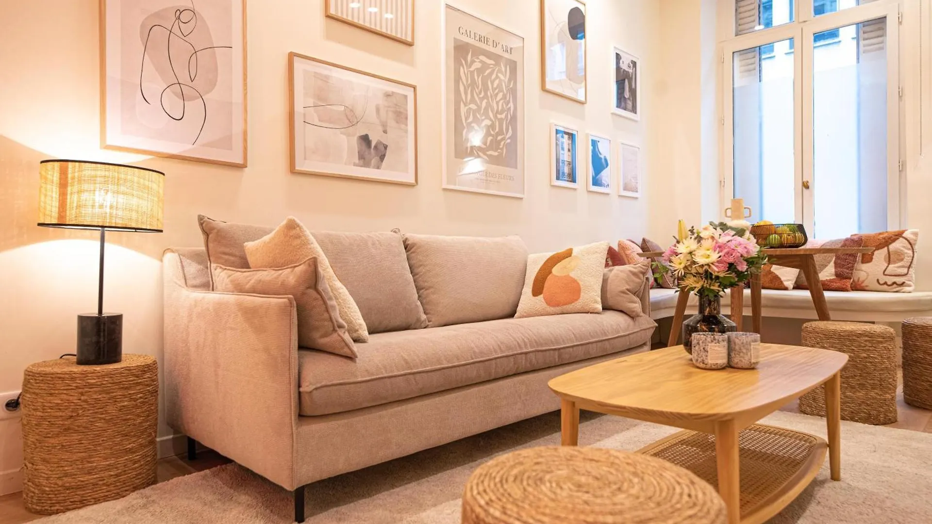Amazing Flat In Champs Elysees. Paris France