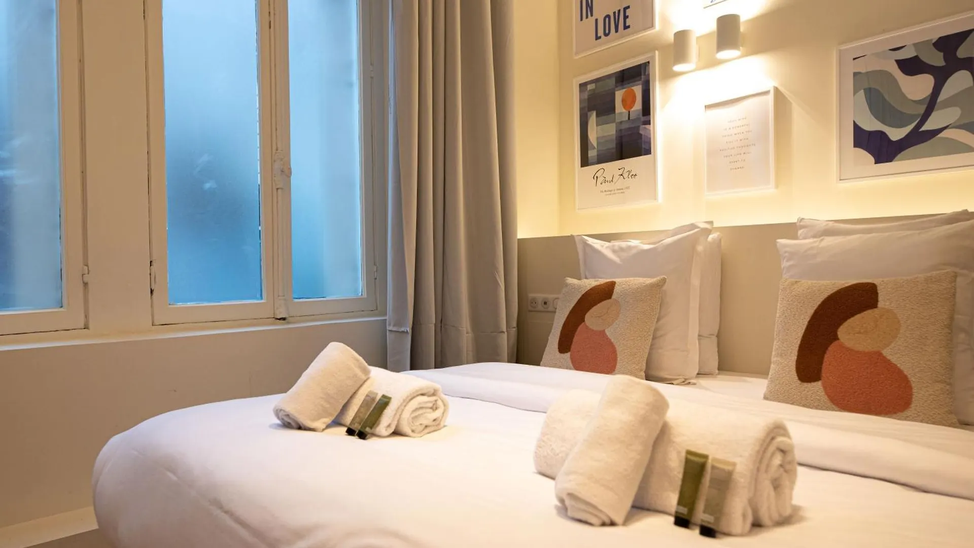 Amazing Flat In Champs Elysees. Paris Apartment