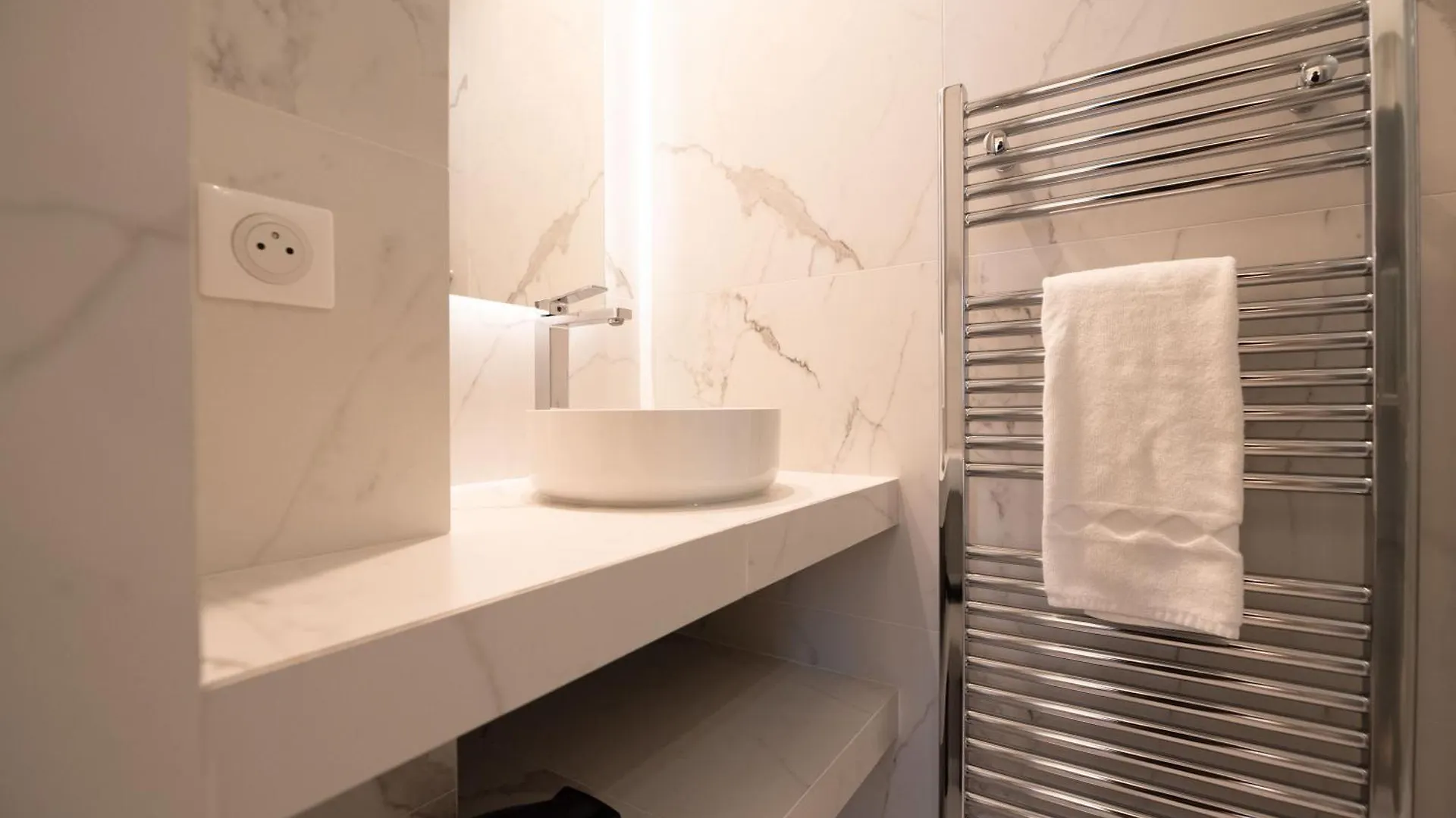 Amazing Flat In Champs Elysees. Paris 0*,